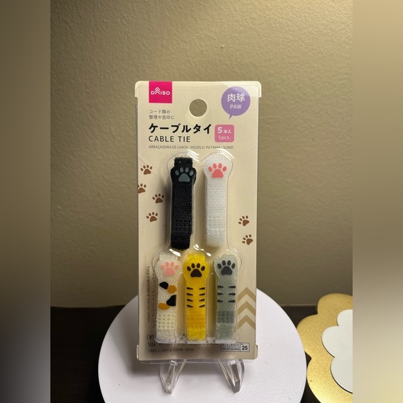 Animal Paw Cable Ties - Black, White, Yellow, Gray - Picture 2 of 4